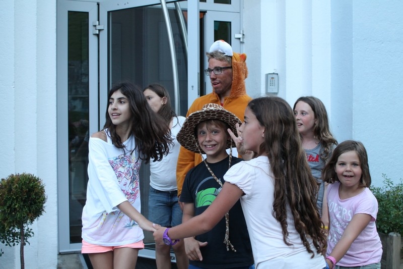 Village Camps International Summer Camp Leysin, Switzerland 2026-07-26 https://www.villagecamps.com/journals_admin/images/699-34-petting zoo (20).jpg